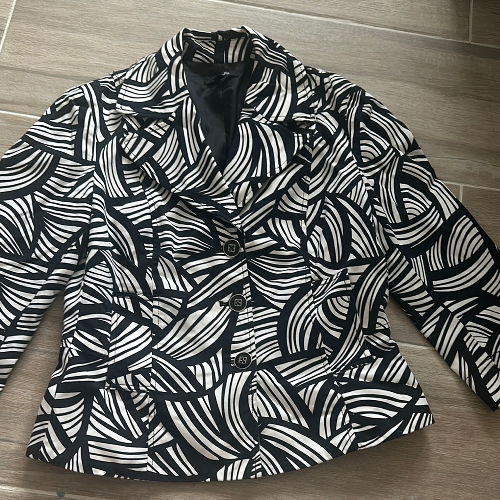 Stylish Black and White Women's Jacket